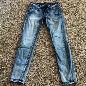 Woman’s skinny jeans